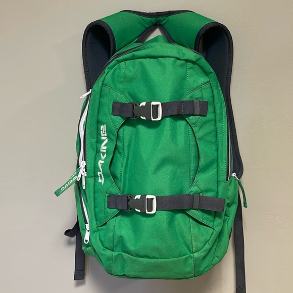 Dakine Mission Backpack - Picture 1 of 9